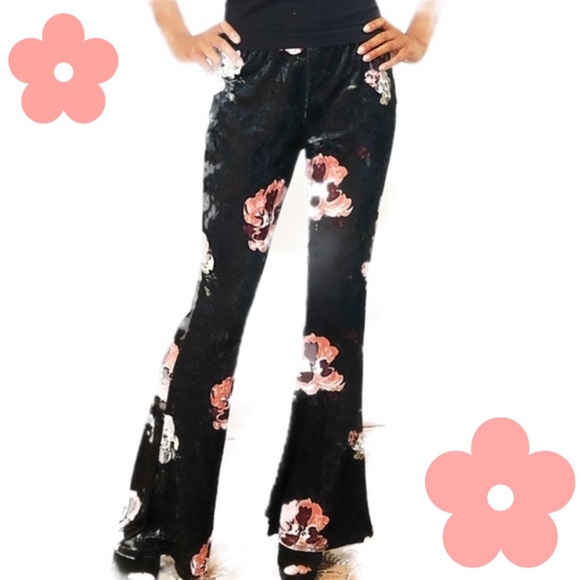 🍍Floral crushed velvet bell bottom pants, Sz.L🍍 - Picture 6 of 7